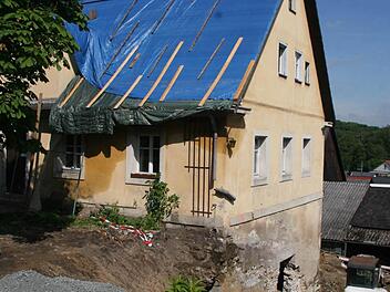 Die Bauarbeiten für das neue Gemeindehaus sind schon voll im Gange. Fotos: Sonja Adam