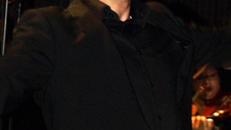 Leidenschaftlich: Oliver Kunkel, der Dirigent und Solosänger.