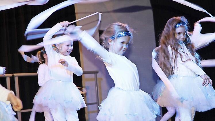 Ob groß, ob klein: Alle durften auf der Bühne zeigen, was sie können. Fotos: Mathias Erlwein