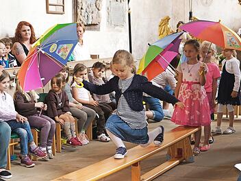 Die Pressecker Kinder sind echte Akrobaten. Foto: privat
