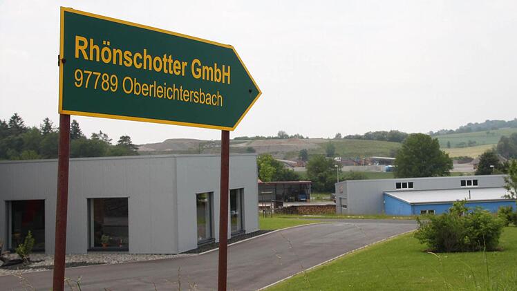 Die Firma "Rhönschotter" betreibt einen Steinbruch im Gewerbegebiet Buchrasen. Foto: Ulrike Müller