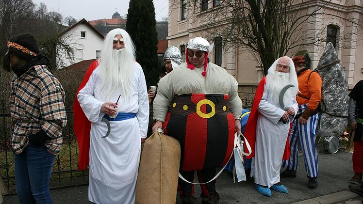 Beim Kronacher FaschingszugMaria Löffler