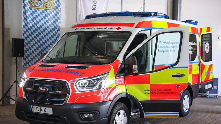 Erster voll-elektrischer Krankentransportwagen in Bayern
