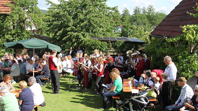 Die Jugendblaskapelle Unterpreppach umrahmte den Gottesdienst musikalisch.Foto: Ralf Kestel