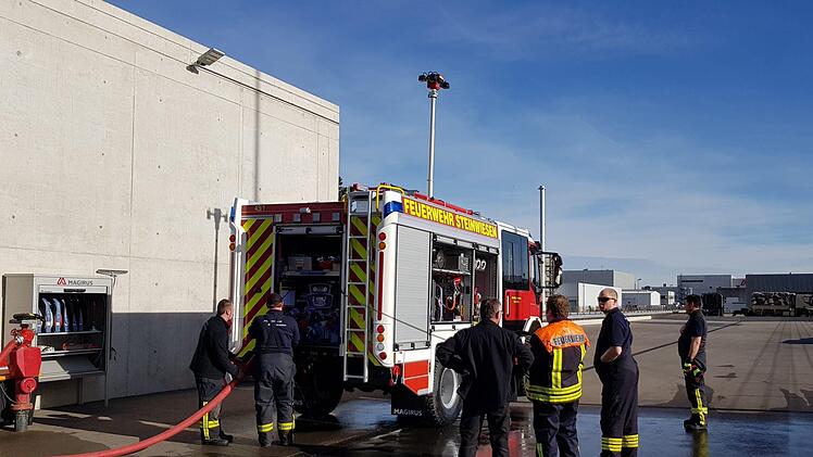 Im Magirus-Werk in Ulm erfolgte die  Einweisung in das neue LF 10.Kerstin May