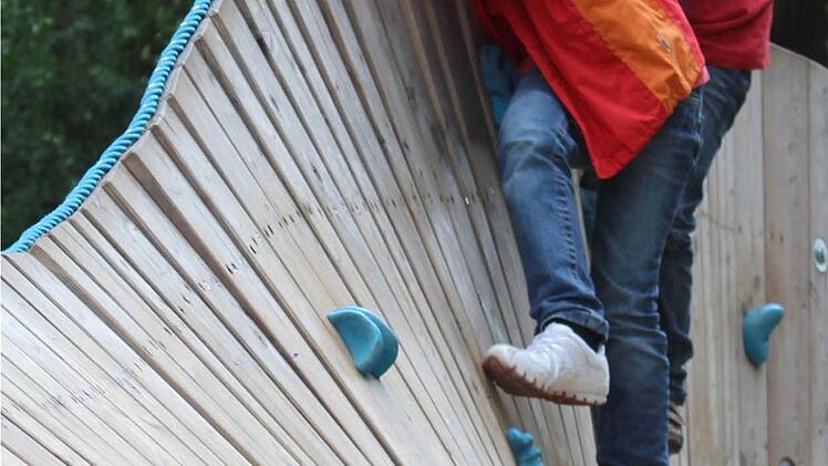 Preisträger im örtlichen Wettbewerb 2012: 1. Platz Jugendthema - Anna Lochner"Kletterspaß"