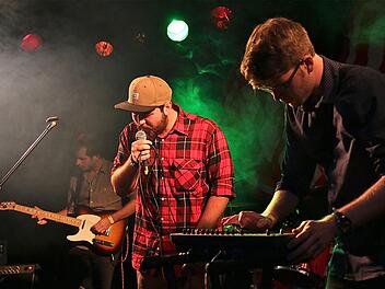 Mit den "Illustrators" tritt auch eine Musikini-Band bei "Local Heroes" an. Fotos: Gerd Schaar