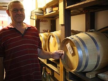 Geduld ist gefragt bei der Produktion von Whisky. Rund sechs Jahre lässt Schulz seinen Destillaten Zeit zum reifen. Foto: Bettina Knauth