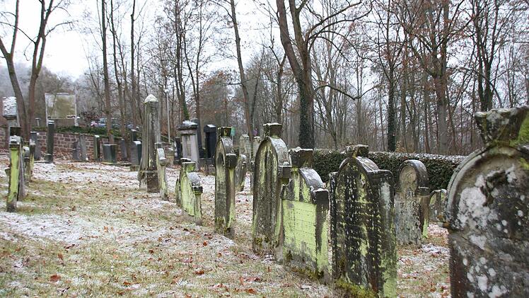 Eindrücke aus dem jüdischen Friedhof. Foto: Ralf Ruppert