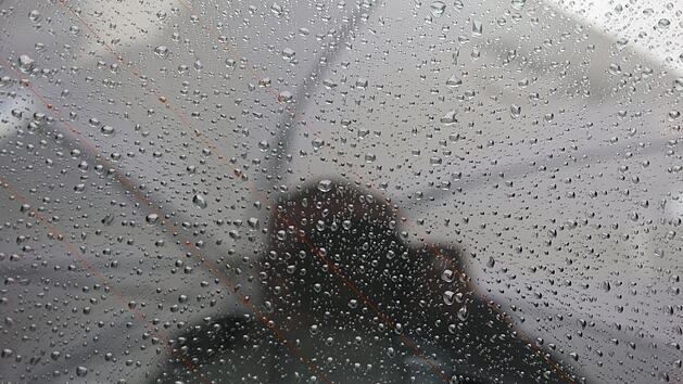 DWD warnt vor Dauerregen in Franken