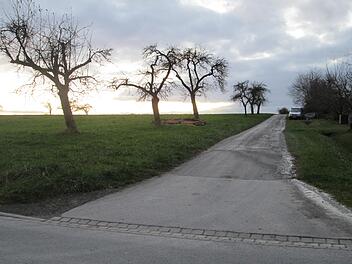 Für das Baugebiet "Am Hahn III", das links des Anwandweges liegt, beschloss der Gemeinderat Aura eine Neufassung.  Foto: Winfried Ehling