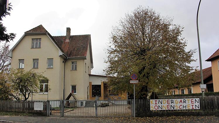 Der Kindergartenbau in Elsendorf ist wirtschaftlich nicht mehr zu sanieren. Die Schlüsselfelder Stadträte stehen einem Neubau positiv gegenüber