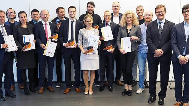 Gemeinsamer Einsatz f&uuml;r gesunde Mitarbeiter: die Preistr&auml;ger des diesj&auml;hrigen "Vitalo Awards" Foto: Hannah Reuter-&Ouml;zer