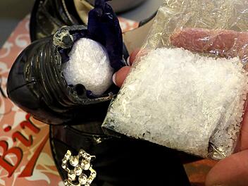 Unter den verkauften Drogen war auch eine größere Menge "Crystal" dabei. Symbolfoto: Stephanie Pilick/dpa
