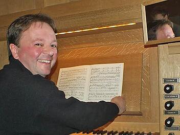 Gerald Fink präsentierte als krönenden Abschluss der Konzertreihe zum kleinen Jubiläum der Metzler-Orgel in St. Magdalena Herzogenaurach seine Favoriten. Foto: Manfred Welker