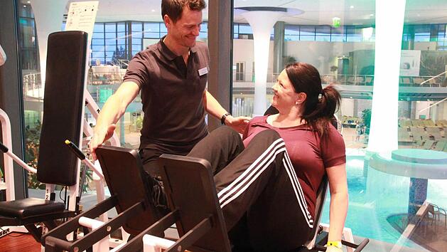 Mit der Hilfe von Holger Klemm und seinem "Moves"-Programm will Bettina Bratke abnehmen - und zwar dauerhaft. Die Saale-Zeitung begleitet sie dabei. Schon jetzt fühlt sie sich fitter und belastbarer. Foto: C.Schmitt