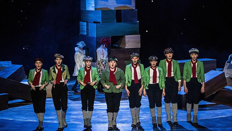 Probenimpressionen aus dem Landestheater: Die Familienoper "Pinocchio" feiert am Samstag Premiere in Coburg. Ein wichtige Rolle spielt der Kinderchor des Landestheaters.Foto: Jochen Berger