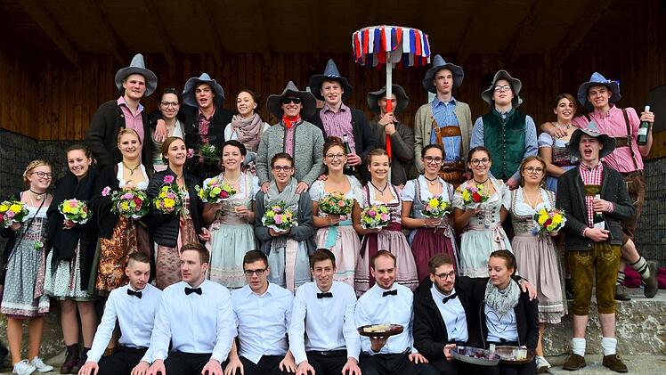 Die Oberbacher Kirmespaare des Jahres 2018. Evelyn Schneider