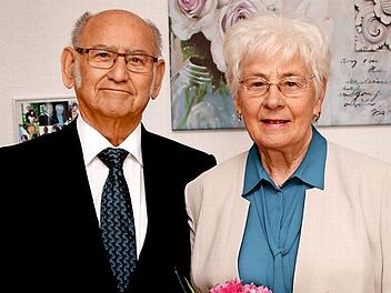 60 Jahre verheiratet: das Jubelpaar Heinrich und Elisabeth Schlee  Foto: Günther Geiling