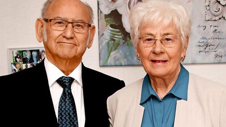 60 Jahre verheiratet: das Jubelpaar Heinrich und Elisabeth Schlee  Foto: Günther Geiling