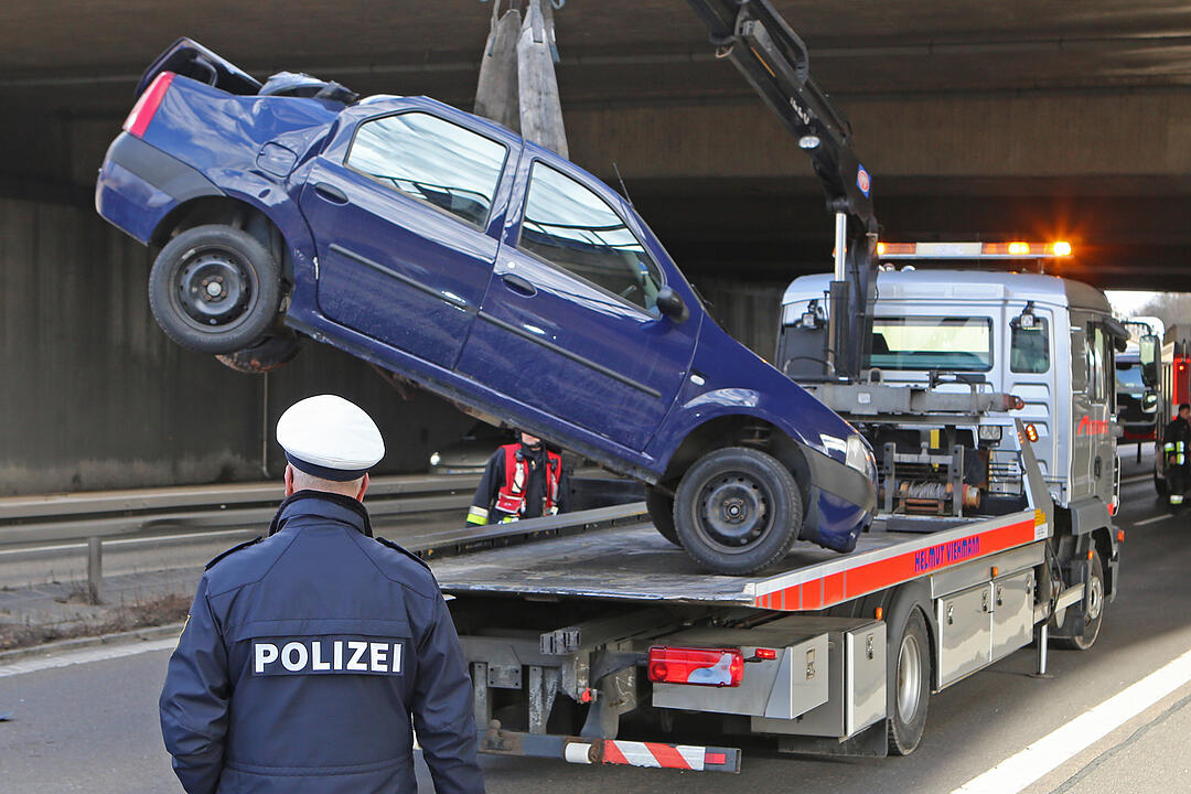 Unfall auf Südwesttangente in Nürnberg-Schweinau
