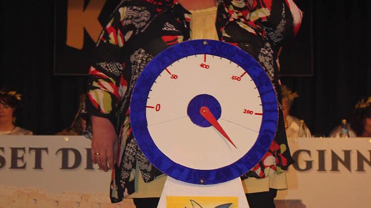 Carmen Löffler in der Bütt. Foto: Veronika Schadeck