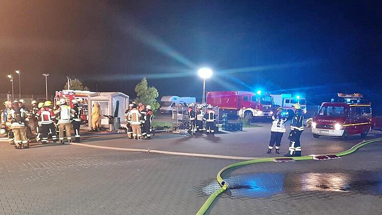 Zu einem Einsatz wurde am Freitag kurz vor Mitternacht die GW-G Rhön-Grabfeld nach Reith bei Bad Kissingen gerufen. Dort war Chlorbleiche ausgelaufen.