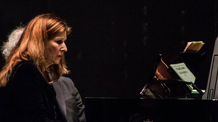 Die Pianistin Monica Gutman gastierte auf Einladung der "Gesellschaft der Musikfreunde" in Coburg. Foto: Jochen Berger
