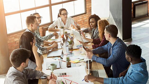 Bekommt Bamberg ein Jugendparlament, in dem Bamberger im Alter von 14 bis 18 Jahren die Zukunft der Stadt mitzeichnen k&ouml;nnen? Foto: Prostock-studio - stock.adobe.com
