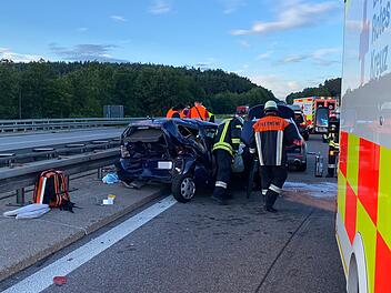 Auffahrunfall mir mehreren beteiligten Fahrzeugen