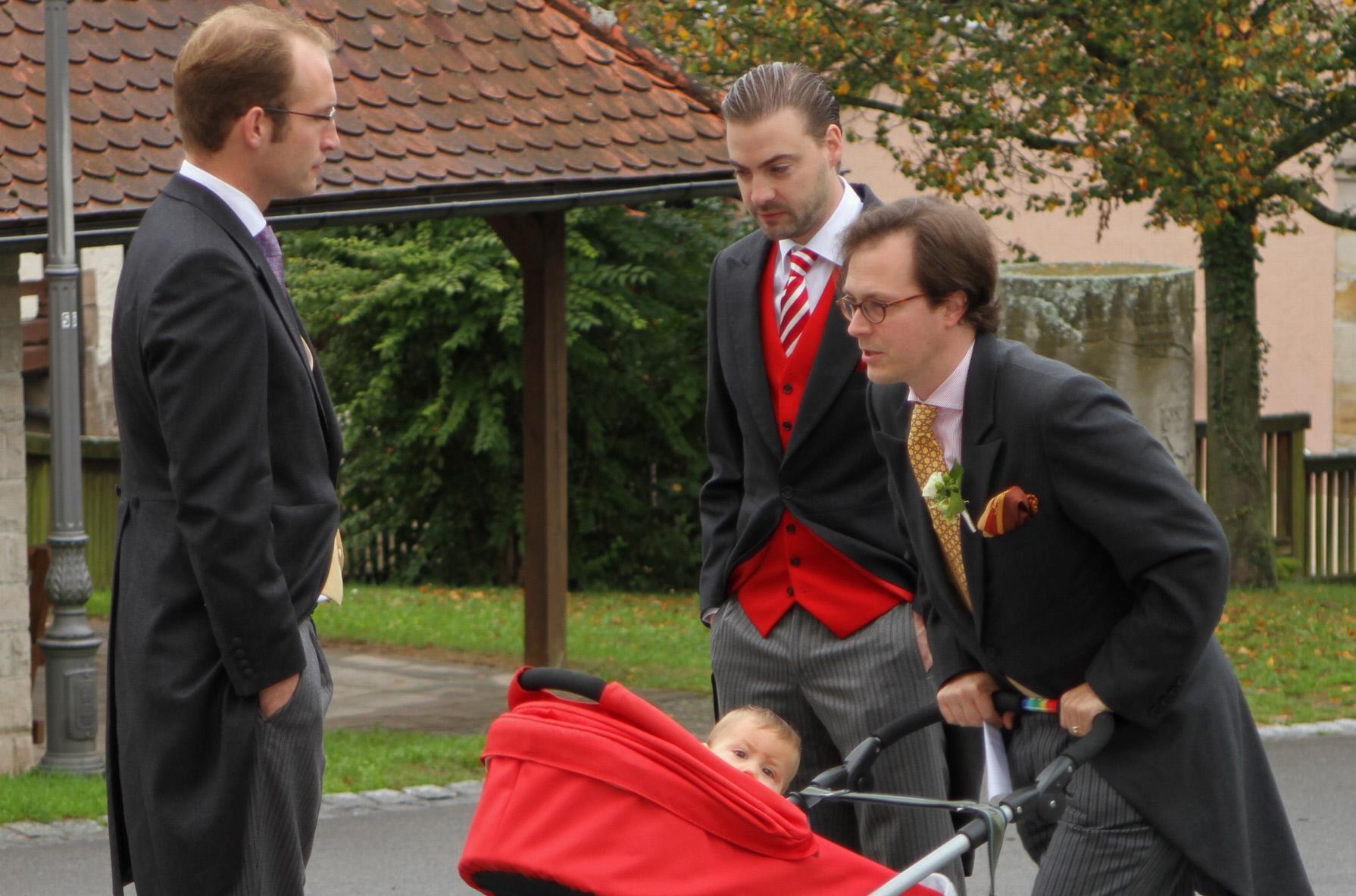 StauffenbergEnkelin feiert Hochzeit in Kirchlauter