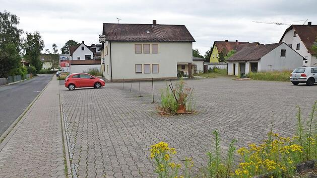 Vor dem Abriss: Das verwaiste Wirtshaus wartet auf den Abbruch.