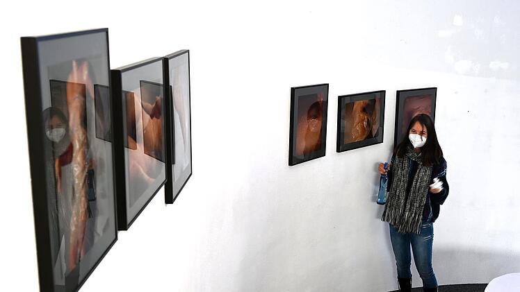 Anina Göpel (Foto) sowie Lilian M. Frevel und Paul Jenkinson  zeigen Arbeiten in einer neuen Studioausstellung im Kunstverein - vorerst allerdings nur online.Foto: Joachim Goslar