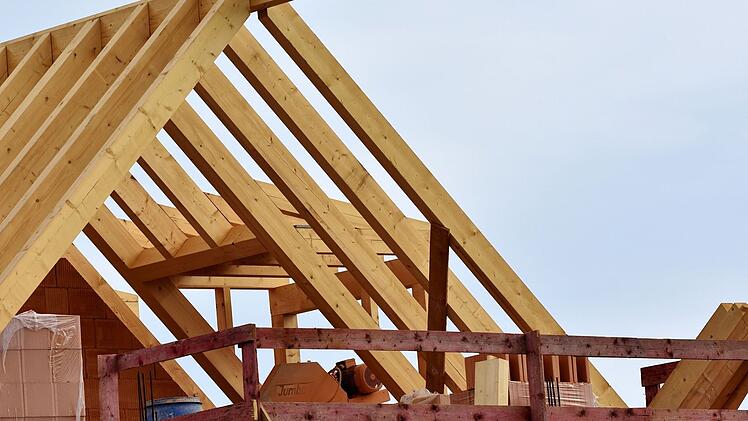 Landkreis Lichtenfels: Vorbildliches Bauprojekt? Jetzt f&uuml;r "Goldenen Ammonit" bewerben