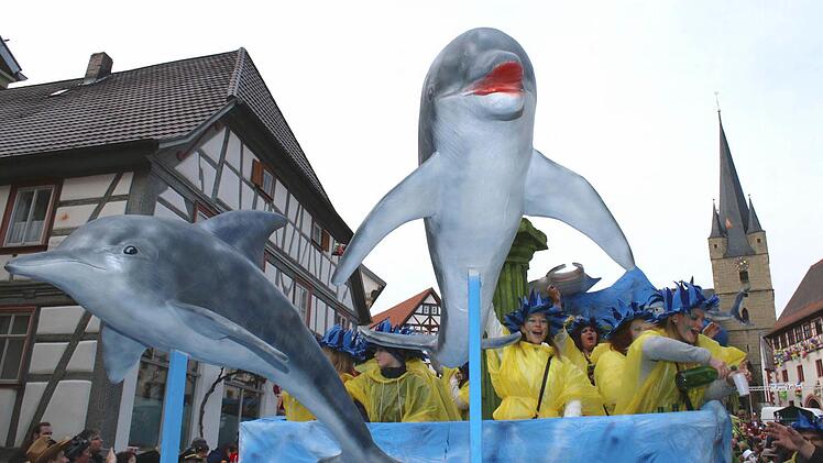 Mit einem tierisch guten "Atlantis"-Unterwasserwelt-Wagen trumpften die Krumer Faschingsfreunde auf. Einfach geil ....