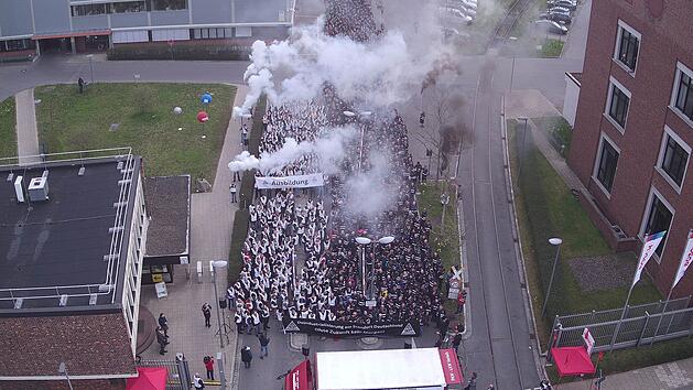 Bamberger Bosch-Besch&auml;ftigte gehen auf die Barrikaden - Protest gegen massiven Stellenabbau