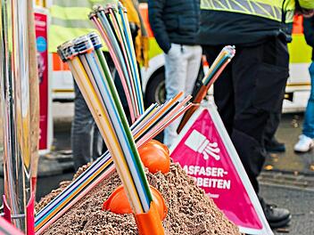 Die Bauarbeiten f&uuml;r Glasfaser in Bad Kissingen laufen seit Oktober 2025. Ben Kiesel