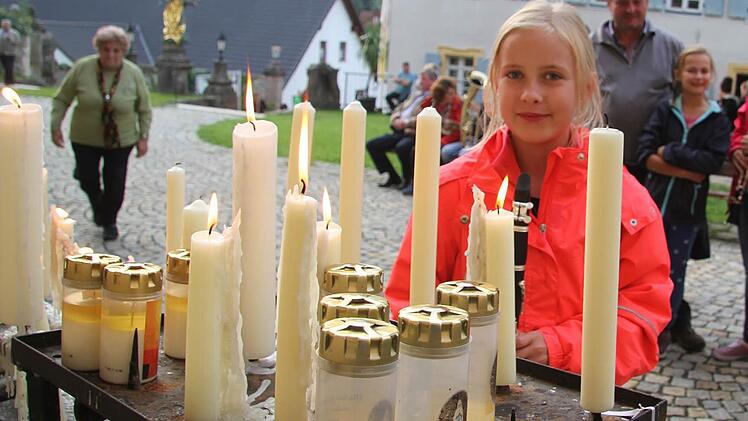 Nadine Eck (10) ist schon zum sechsten Mal bei der Wallfahrt dabei. Sie spielt Klarinette. Foto: Sonja Adam