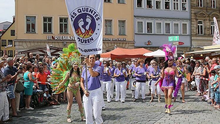 Impressionen vom Samba-Umzug 2015. Foto: Albert Höchstädter