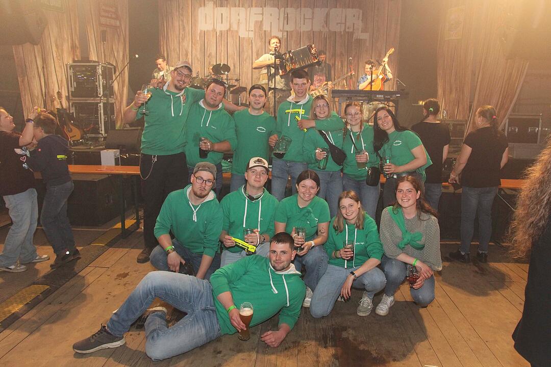 Party mit den DORFROCKERN Party mit den DORFROCKERN