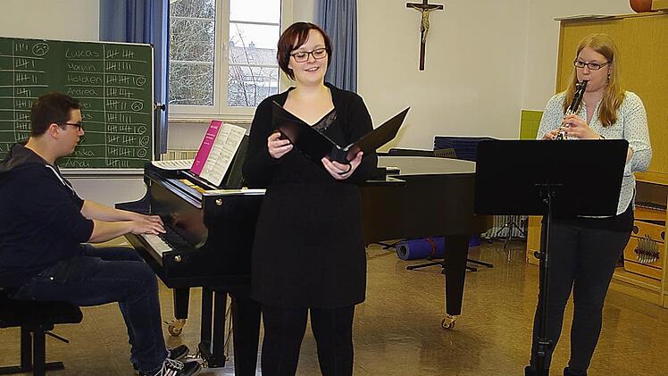 Lorenz Trottmann, Eva Friedrich (M.) und Sandra Schnappauf freuen sich auf ihr gemeinsames Konzert. Foto: Heike Schülein