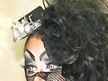 Egal ob Fantasy oder Klassiker: Bei vielen Kostümen gehört Schminke einfach dazu. Manche Farben rufen bei empfindlichen Menschen Hautreizungen hervor.  Foto: Anja Vorndran