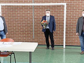 Michelaus Ortsvereinsvorsitzender Jürgen Spitzenberber, Bürgermeisterkandidat Hubert Robisch sowie der Ortsvereinsvorsitzende von Schwürbitz Peter Fack (von links)