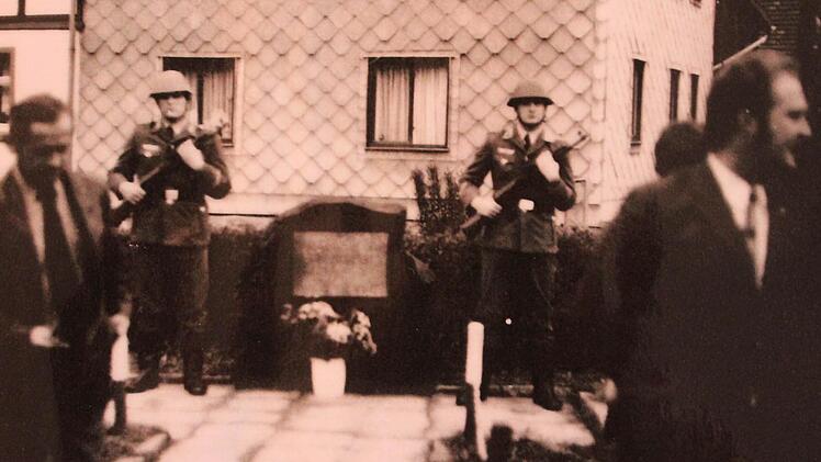 Einweihung des Putz-Gedenksteins 1984 in Oberweid.