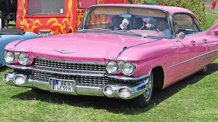 Pink ist in: Schöne Oldtimer wie dieser waren im vergangenen Jahr zu bewundern.  Foto: Simon Albrecht/Archiv