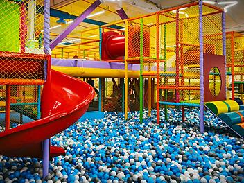 Indoor-Spielplatz f&uuml;r Kinder und Familien, Freizeitpark