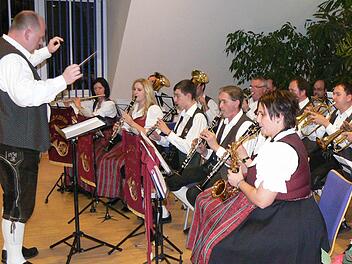 Der Musikverein Marktleugast, Kulturpreisträger des Landkreises Kulmbach im Jahr 2011, darf an der traditionellen Steubenparade in New York teilnehmen. Am 19. September fliegen die Aktiven über den Großen Teich. Foto: BR/Archiv