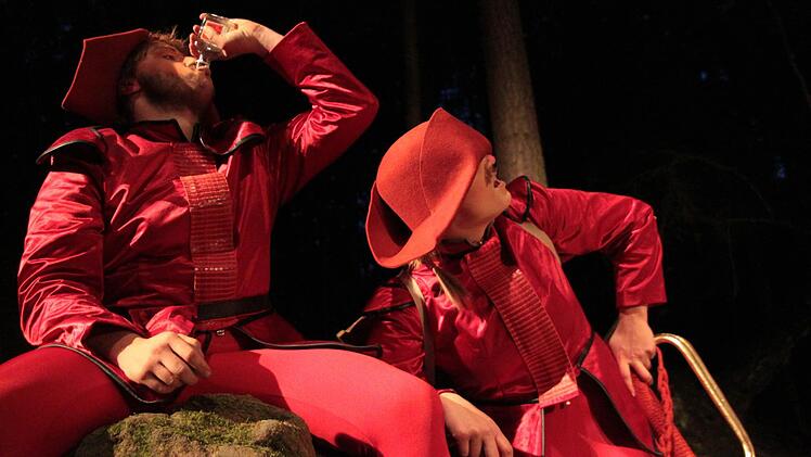 Ein Schluck Schnaps beruhigt das Gemüt.