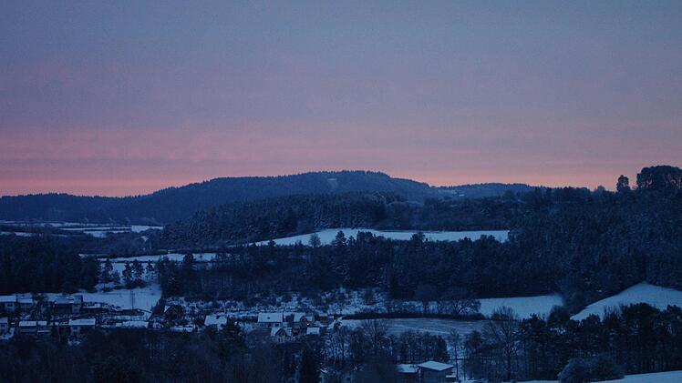 Blick über Fischbach bis zum Radspitzberg Foto: Christina Schmidt