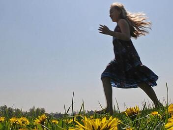 Das Wetter im Norden von Bayern bleibt schön und sommerlich. Foto: Armin Weigel.dpa